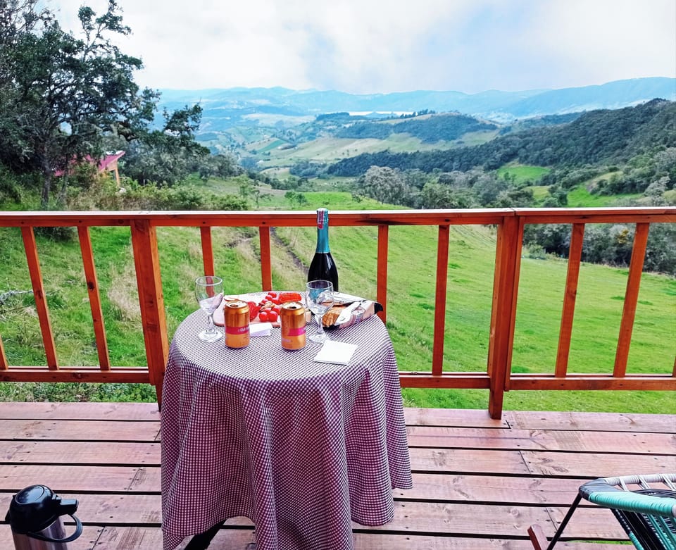 Comfort Cabin, Hill View | Outdoor dining