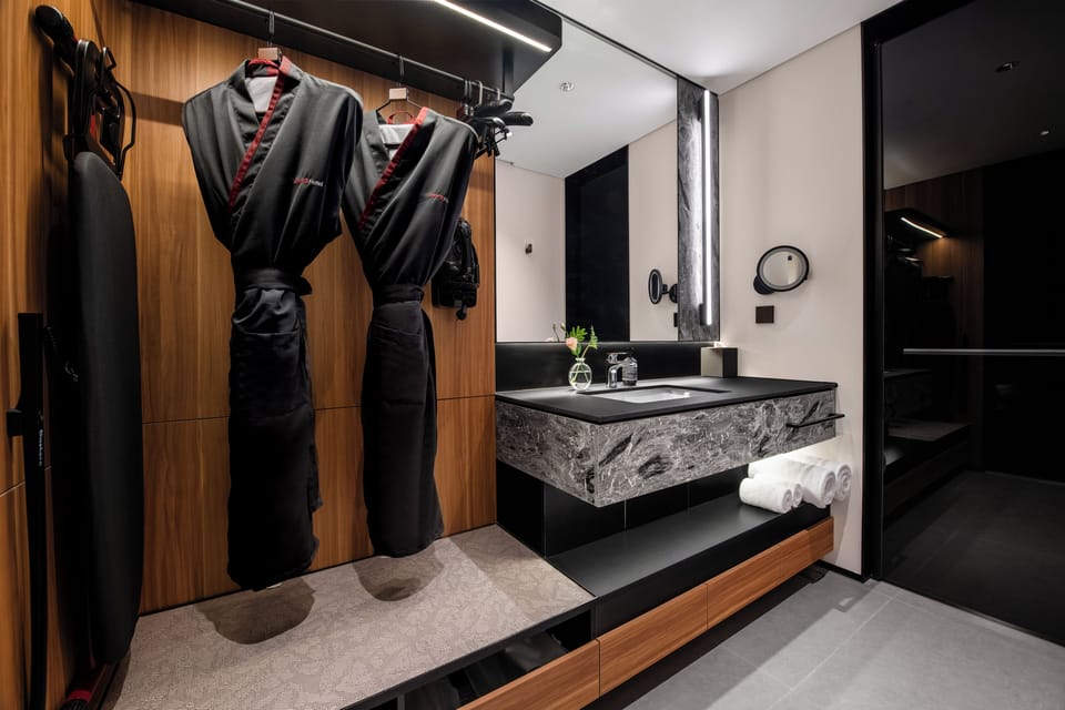 Single Room | Bathroom | Shower, free toiletries, hair dryer, bathrobes