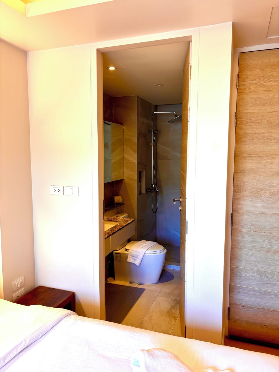 Condo, 1 Bedroom, Smoking, Balcony | 1 bedroom