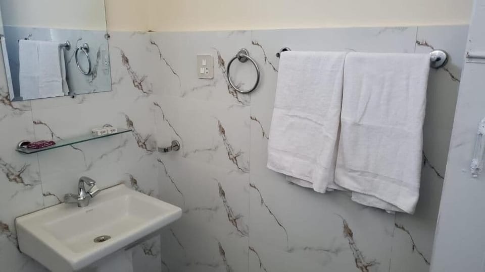 Double Room, Mountain View | Bathroom | Slippers, bidet