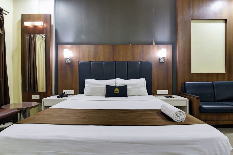 Room | Iron/ironing board, free WiFi