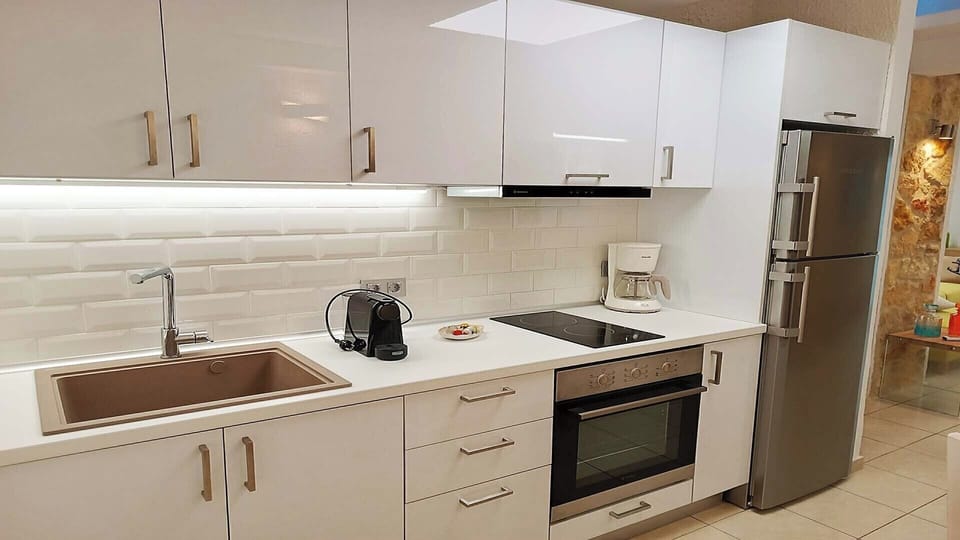 Deluxe Apartment | Private kitchen