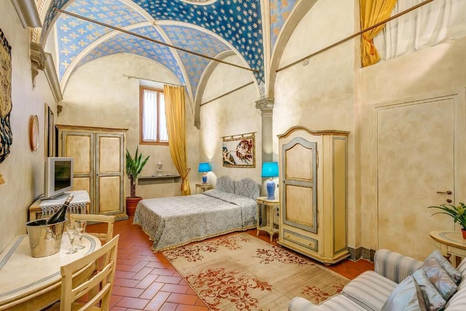 Deluxe Double Room | In-room safe, soundproofing, iron/ironing board, free WiFi
