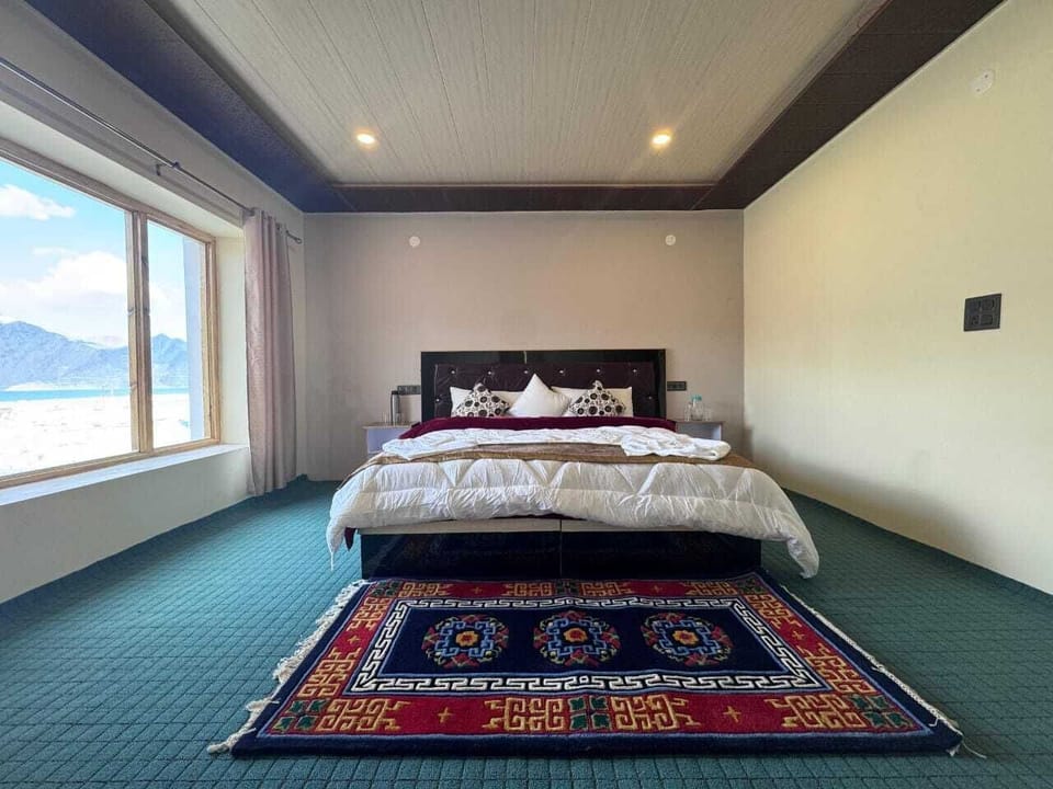 Deluxe Double Room, Lake View