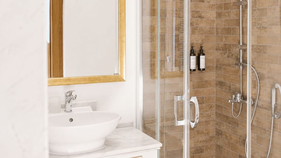 Deluxe Double Room, Balcony, Mountain View | Bathroom | Shower, hair dryer, slippers, bidet