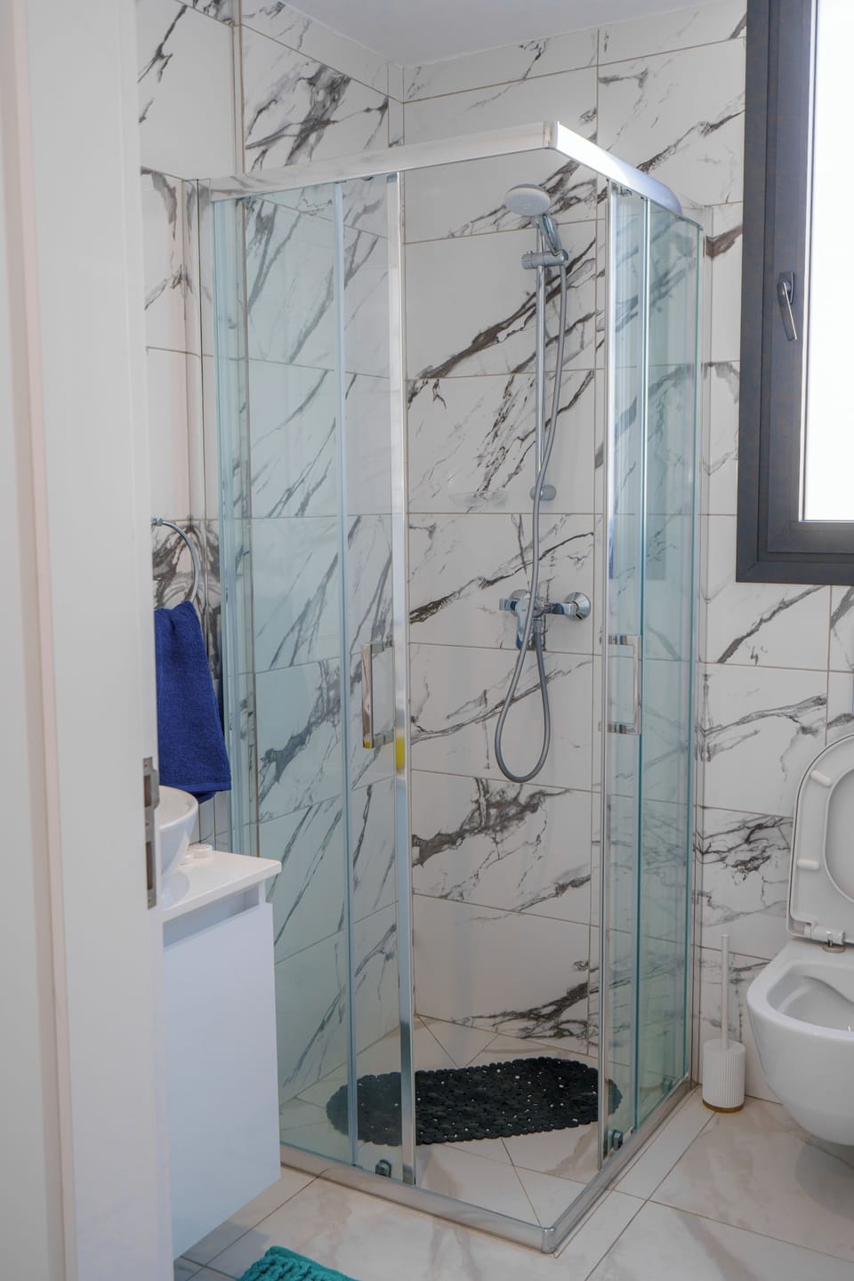 Comfort Studio Suite, Balcony, Beach View | Bathroom