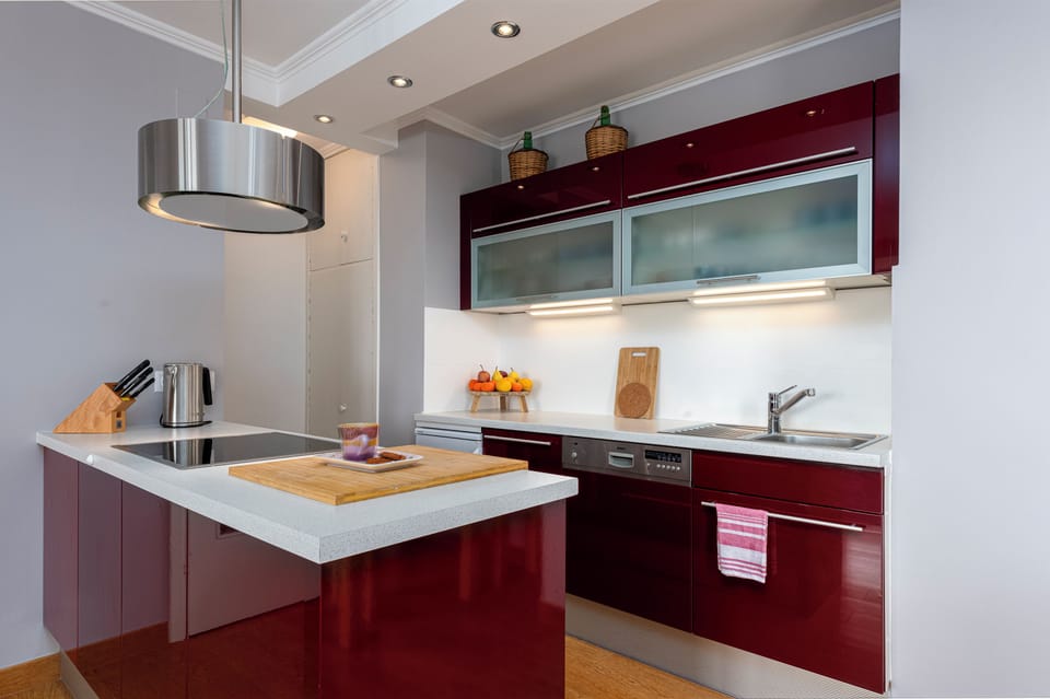 Apartment, Balcony, Sea View | Private kitchen | Coffee/tea maker, electric kettle