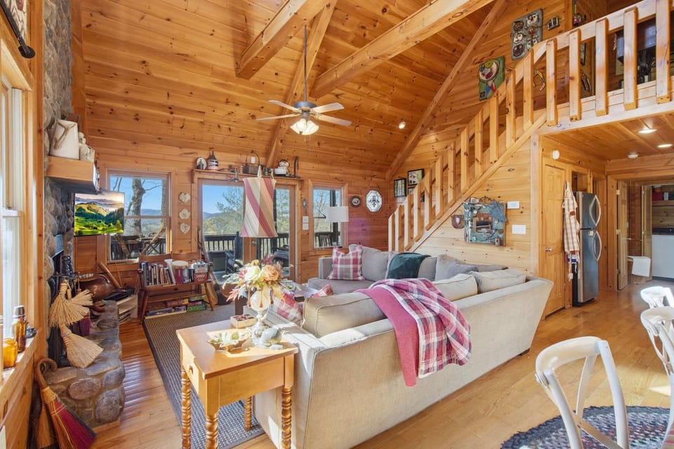 Cabin, Multiple Beds, Hot Tub, Mountain View (Not Your Average Bear) | Living area