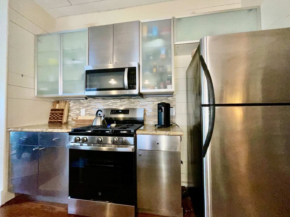 House, Multiple Beds, Patio, Garden View (Verdant Red Door Ret) | Private kitchen