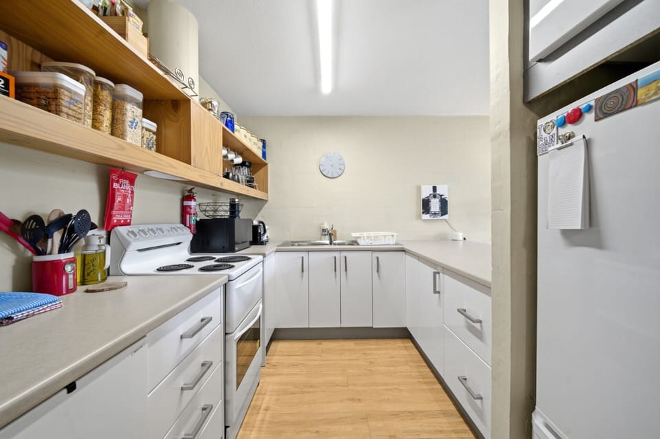 Apartment | Private kitchen | Cookware/dishes/utensils