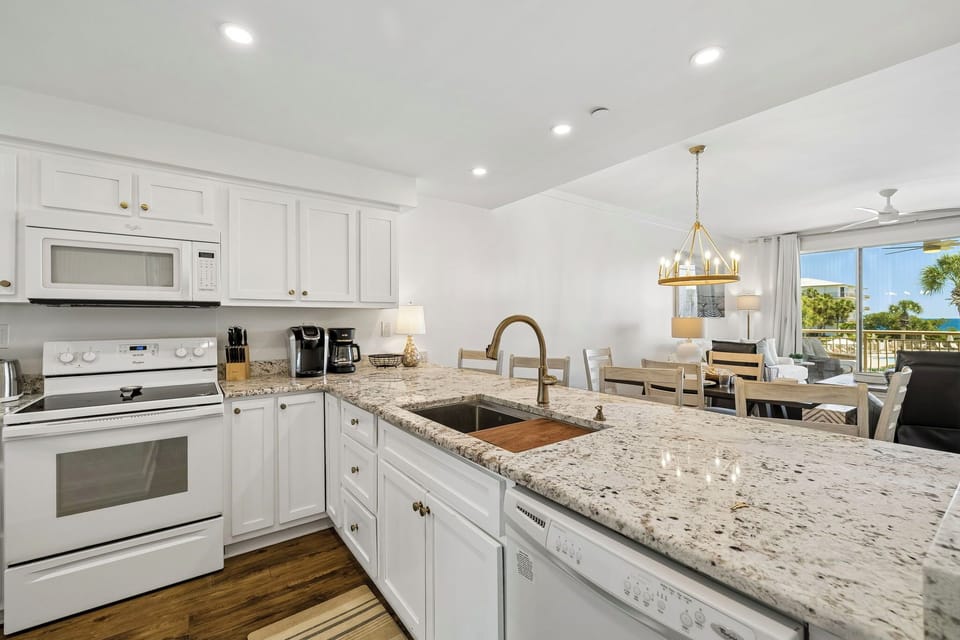 Ample Counter Space for Prepping Meals