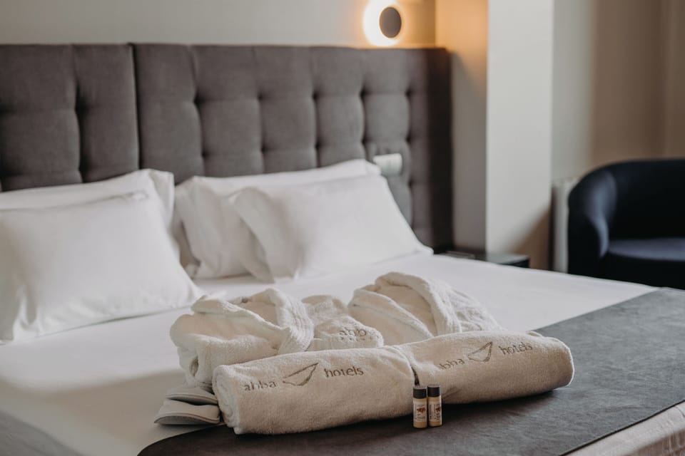 Superior Room | Hypo-allergenic bedding, minibar, in-room safe, individually furnished