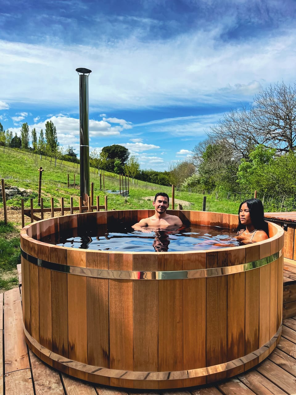 Outdoor spa tub