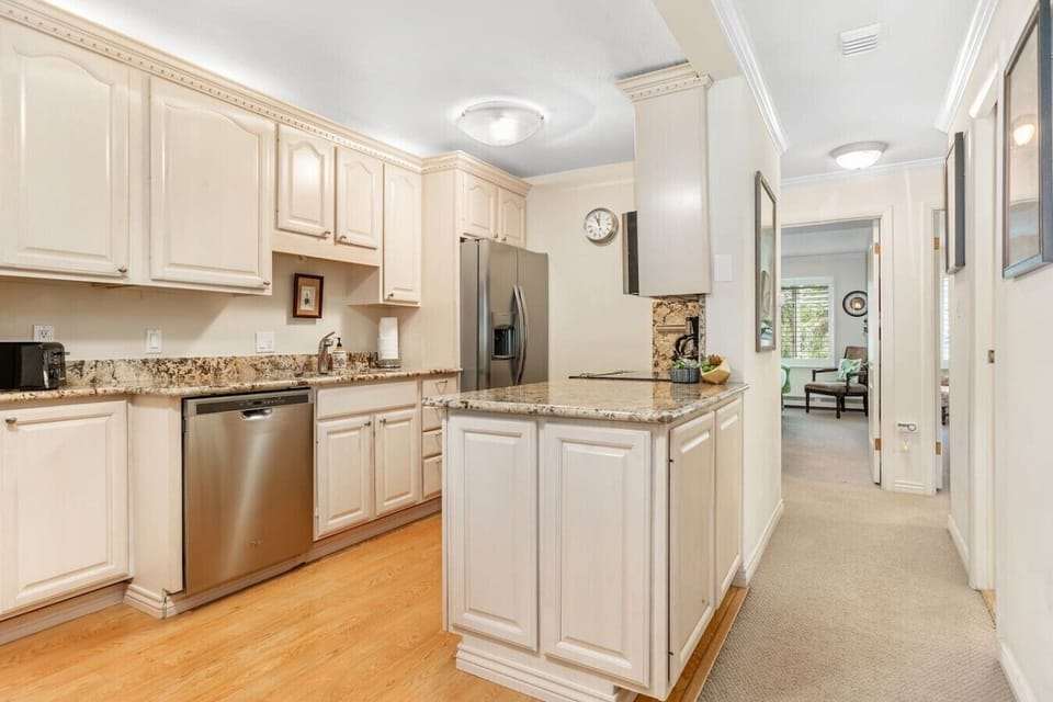 Fully equipped kitchen