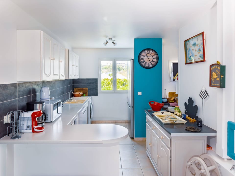 Family Room, Sea View | Private kitchen | Electric kettle