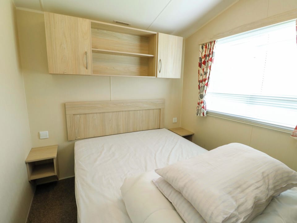 3 bedrooms, individually decorated, individually furnished