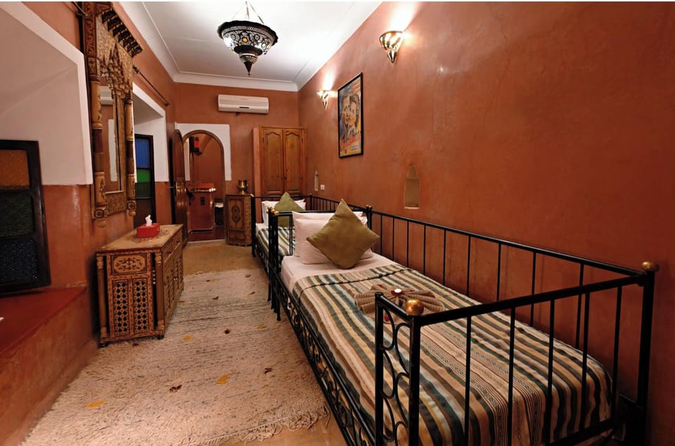 Azraq | Interior