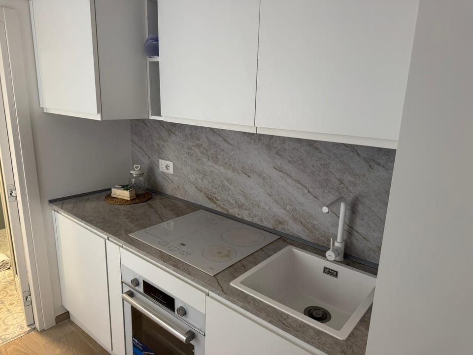 Comfort Townhome | Private kitchen