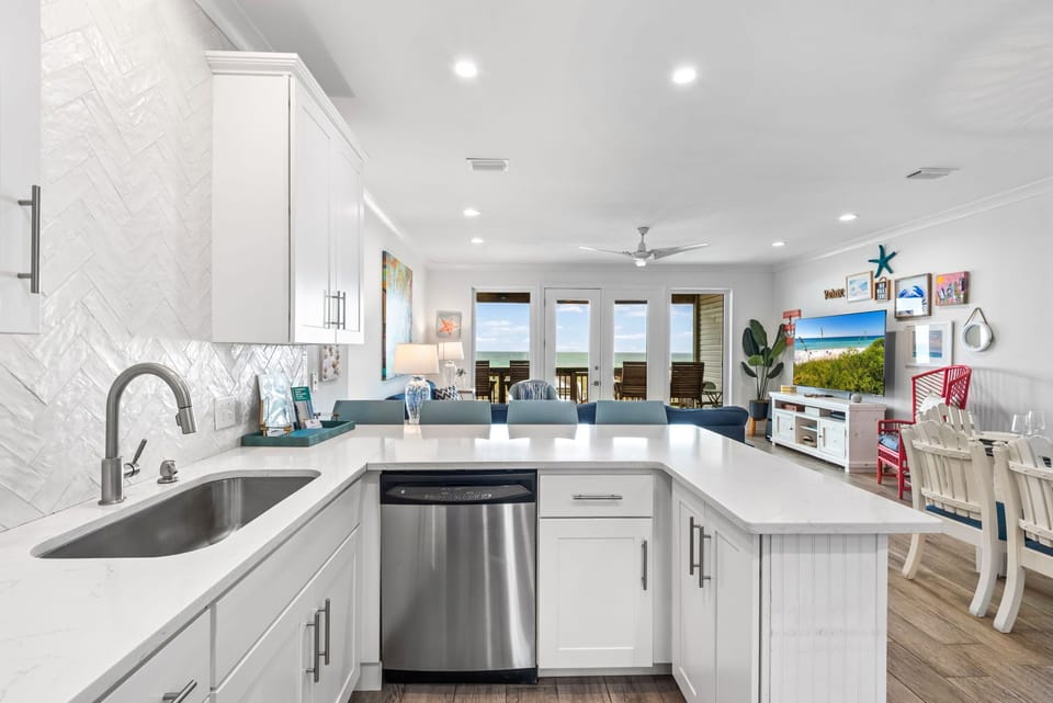 Full kitchen