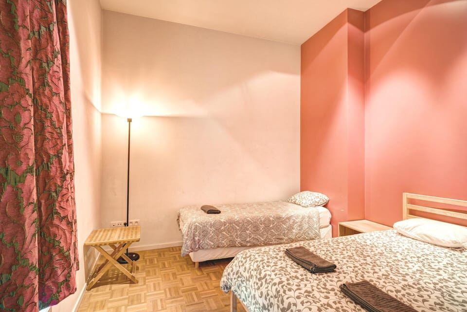 Saint Pauls Lodge 3-bedroom Apartment in Antwerp