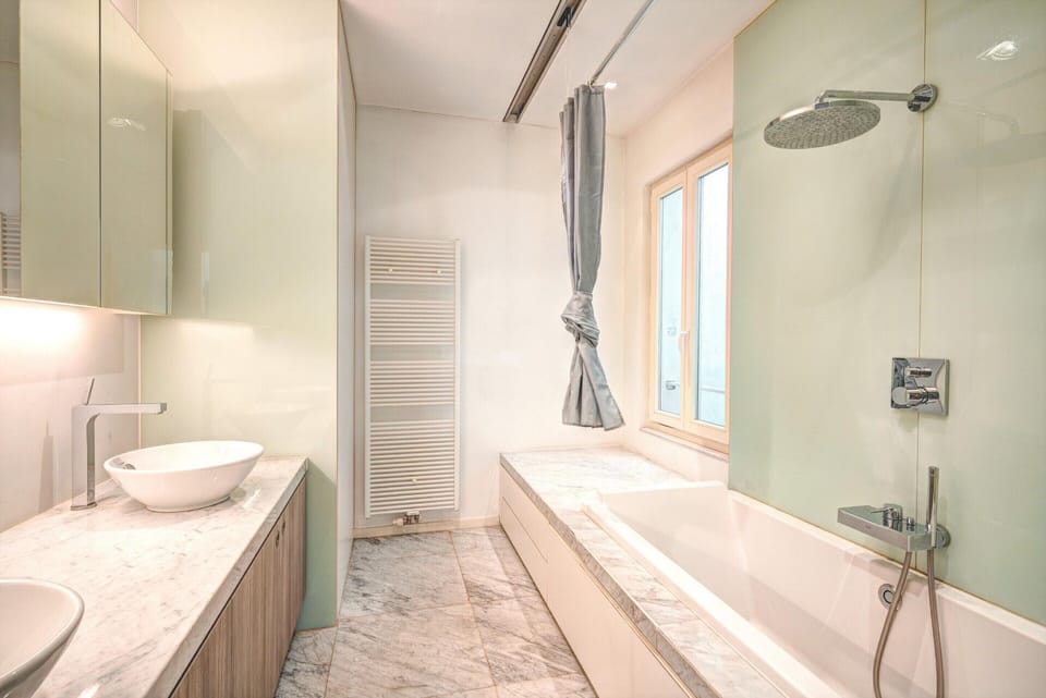 Saint Pauls Lodge 3-bedroom Apartment in Antwerp