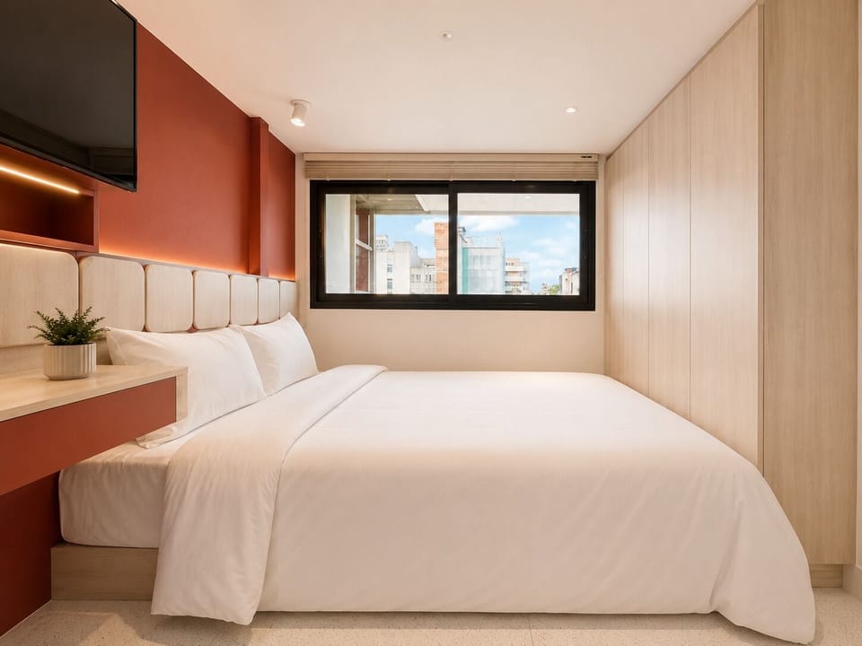 Family Double Room | Hypo-allergenic bedding, free WiFi, bed sheets
