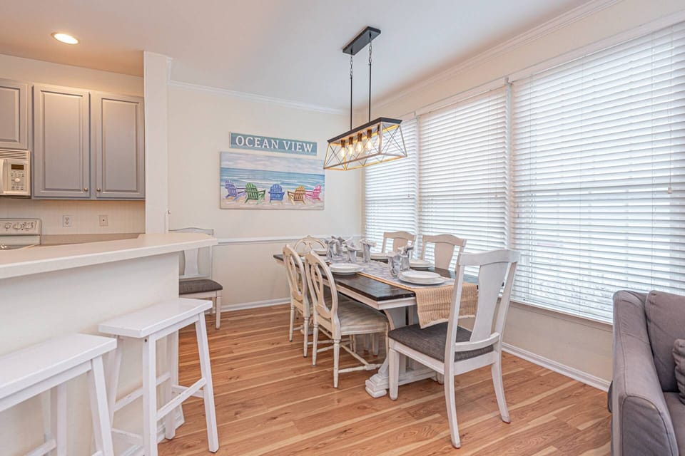 Dining room will seat 10