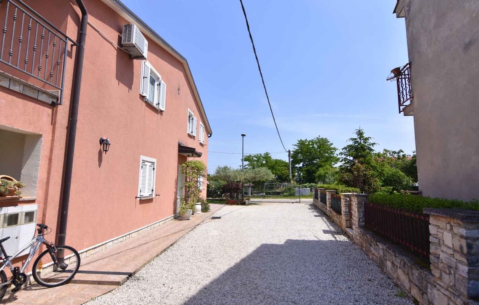 Apartment, 1 Bedroom, Garden View | Property grounds