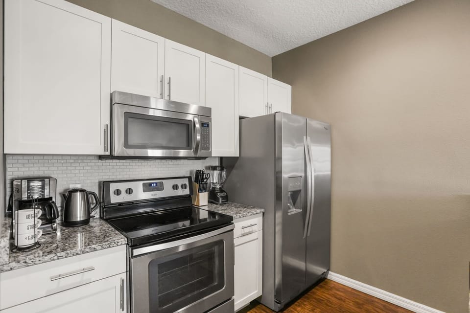8980 Silver Place (6).jpg