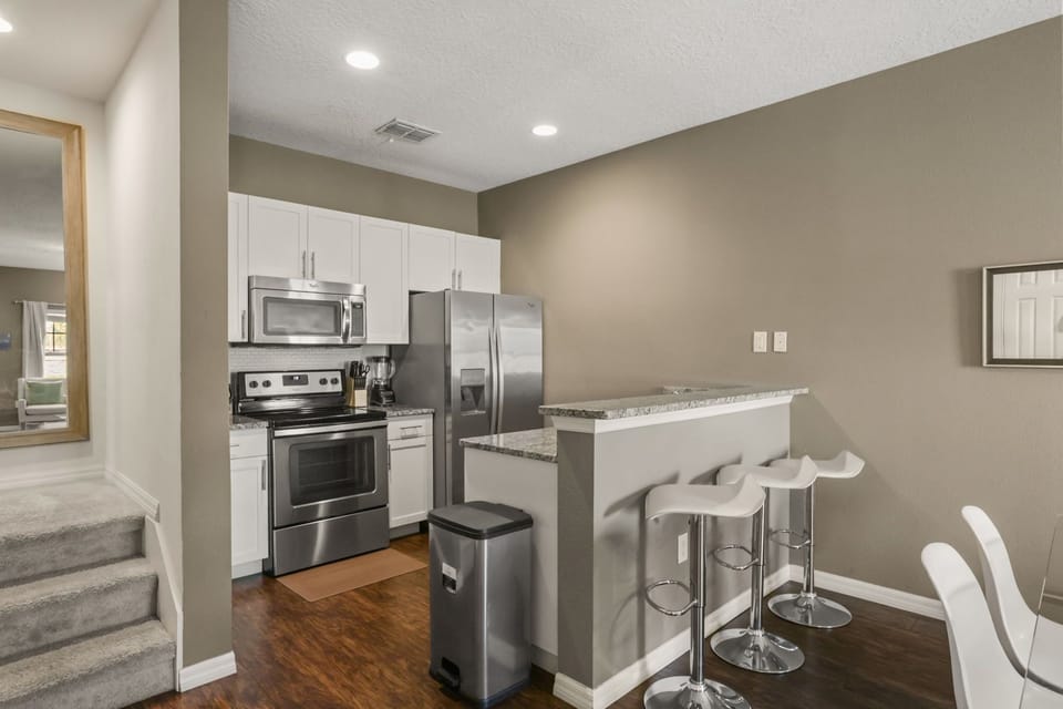 8980 Silver Place (5).jpg