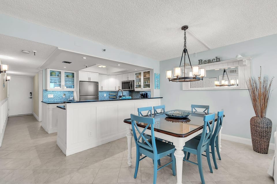 Condo, Multiple Beds (Sand Castle II #2603 - Premier) | Dining