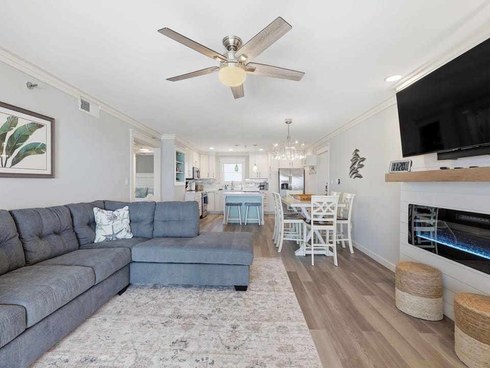 An open coastal layout made for easy vacation living

