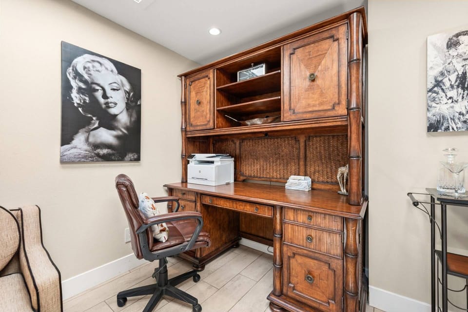 Office Room Desk