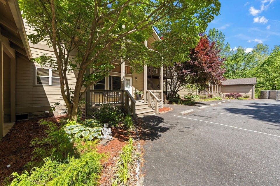 Condo Building Exterior & Parking Lot