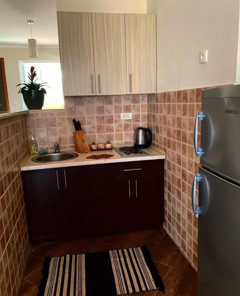 Suite, Balcony, Sea View | Private kitchen