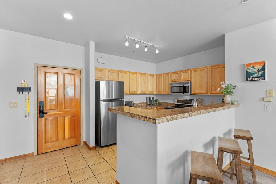 Condo (3 Bedrooms) | Property amenity