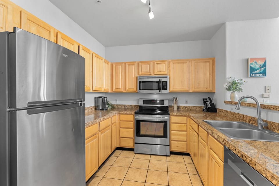 Condo (3 Bedrooms) | Property amenity