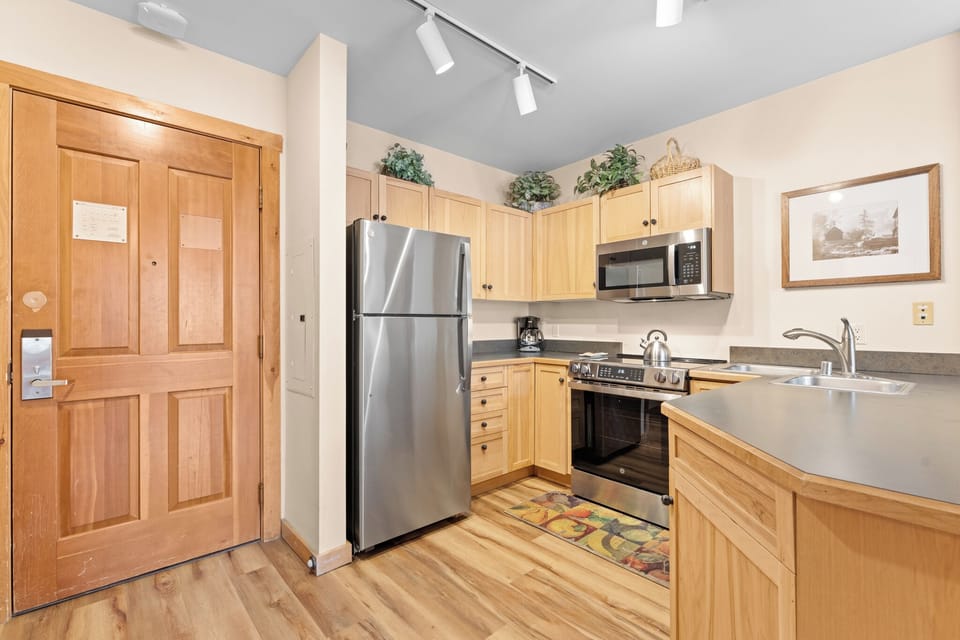 Condo (2 Bedrooms) | Property amenity