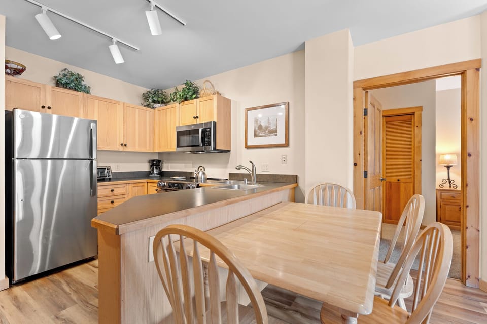 Condo (2 Bedrooms) | Property amenity