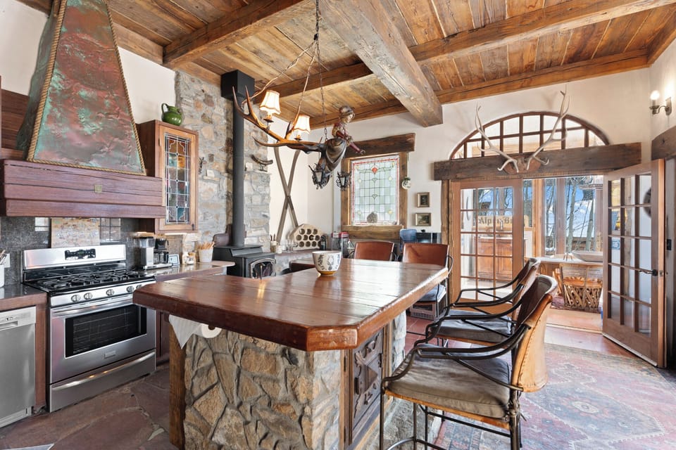 House (3 Bedrooms) | Property amenity