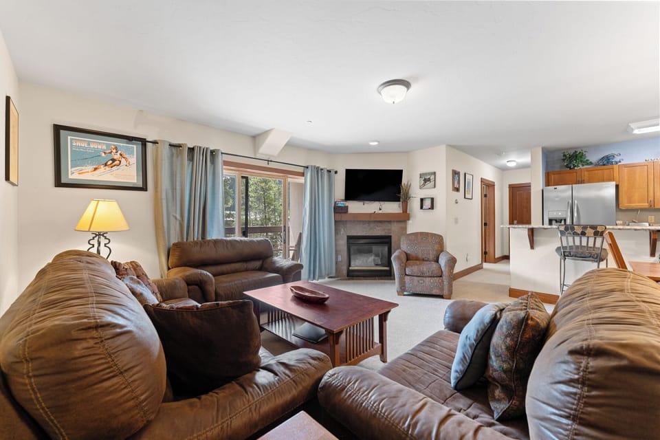 Condo (1 Bedroom) | Front of property