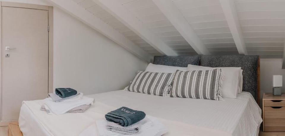 Family Villa, Sea View | Soundproofing, iron/ironing board, WiFi (free)