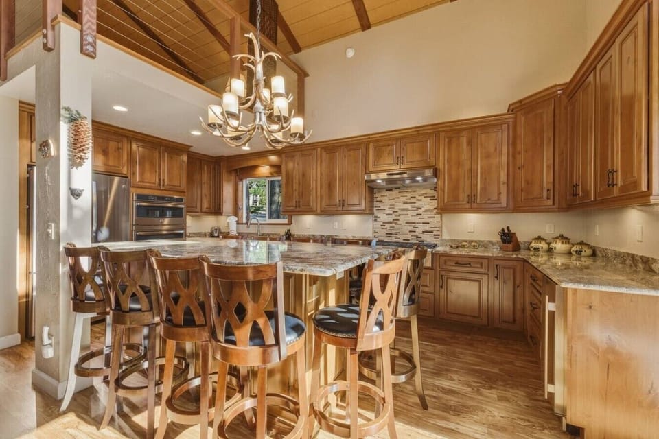 `Dining room` aka kitchen bar ;)