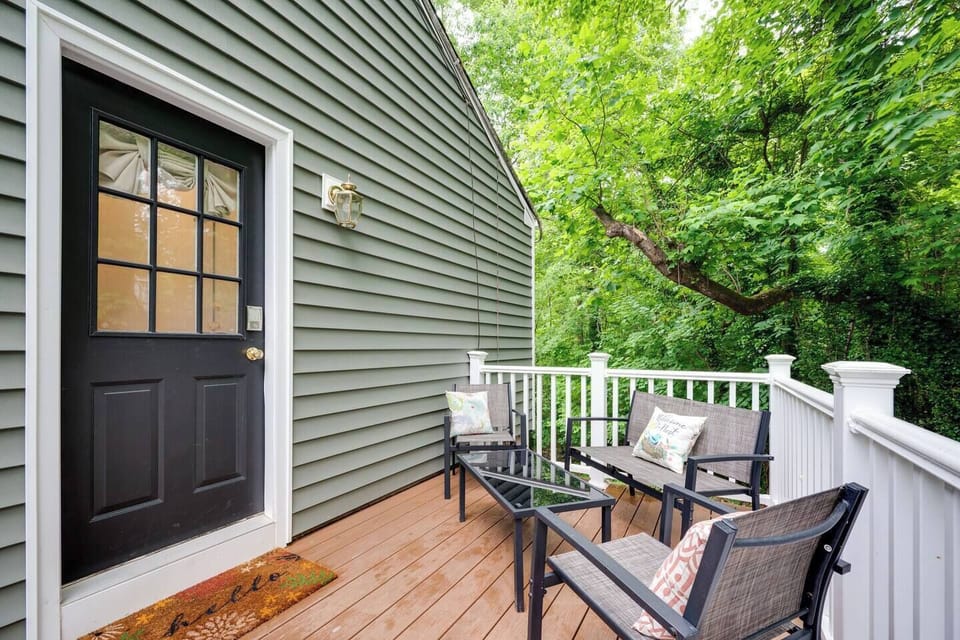 Entrance is located in the side of the home!