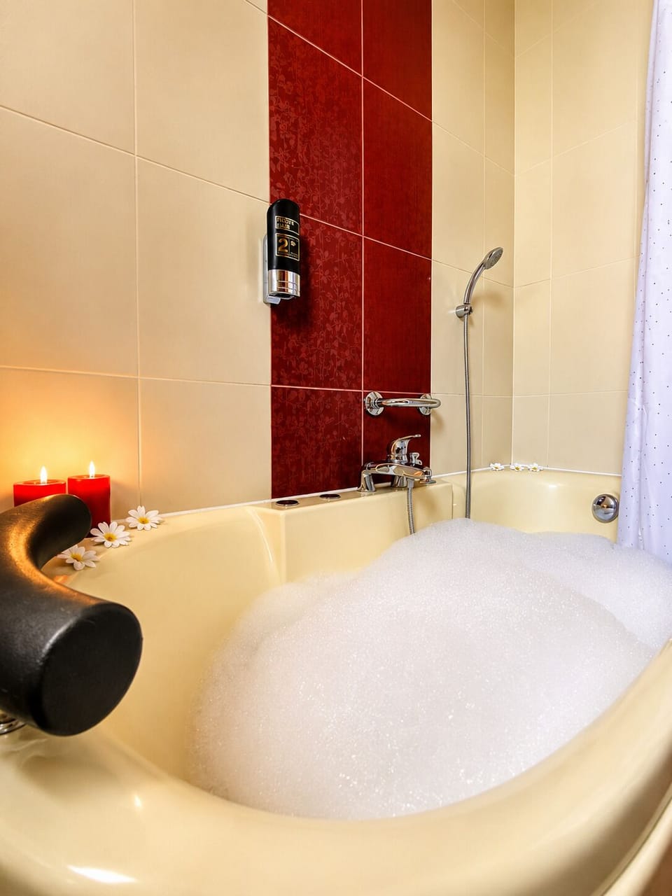 Basic Double or Twin Room, Balcony, Partial Sea View | Bathroom | Bathtub, hair dryer, towels, soap