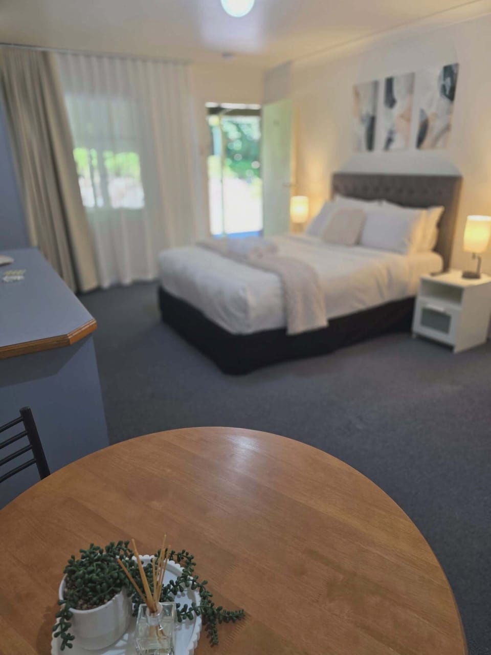 WiFi (free), bed sheets