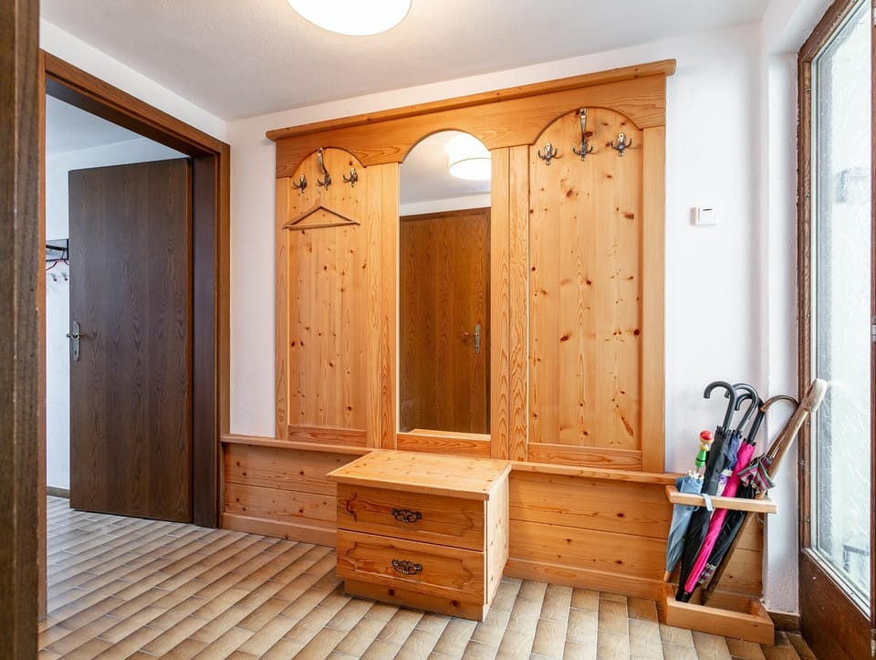Entrance / Reception