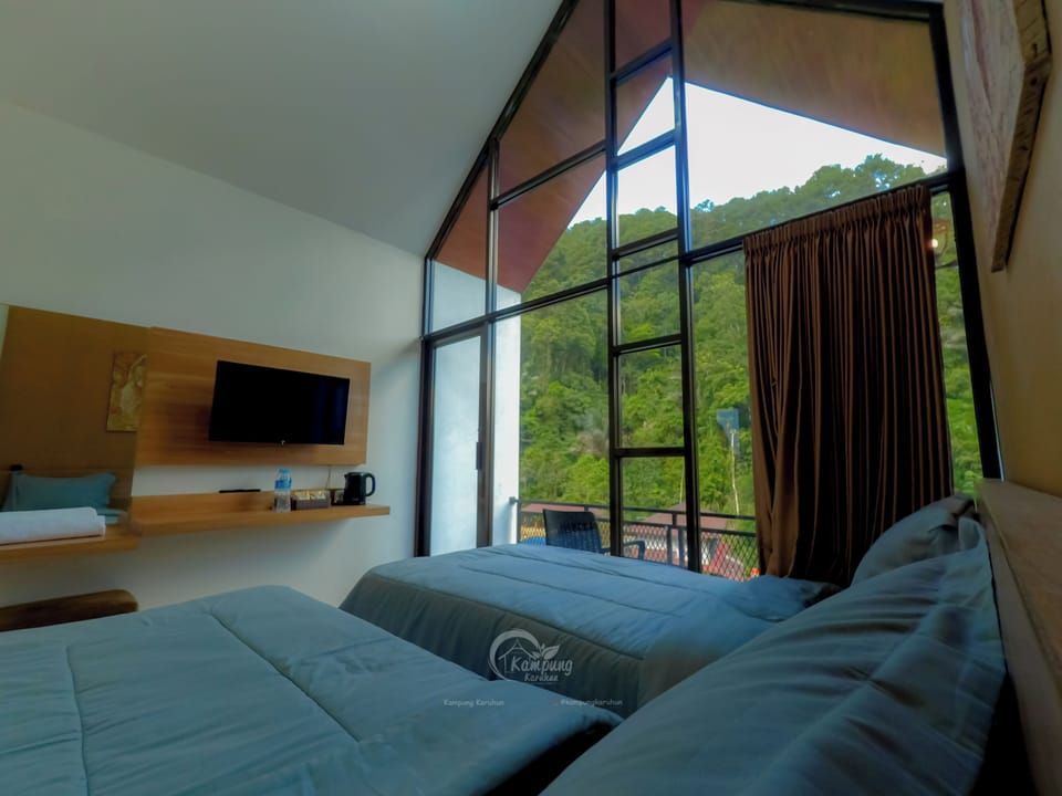 Superior Double or Twin Room, Balcony, Pool View | Free WiFi