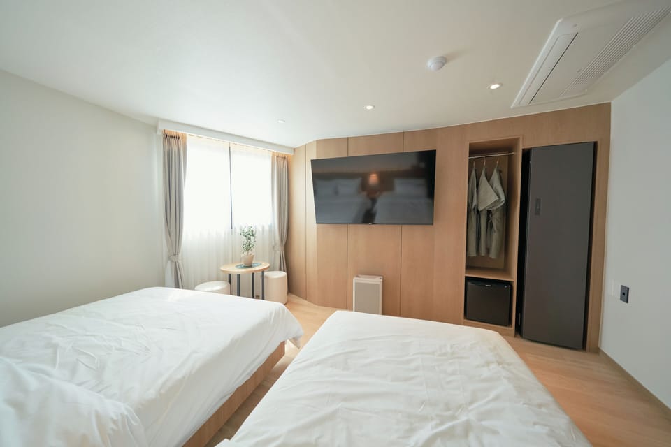 Family Room | Free WiFi, bed sheets