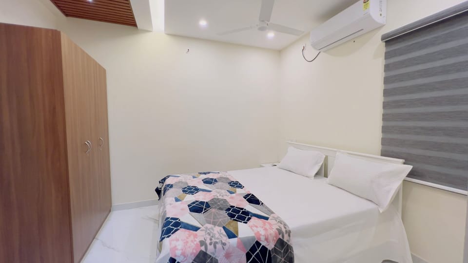 Family Apartment | Desk, laptop workspace, soundproofing